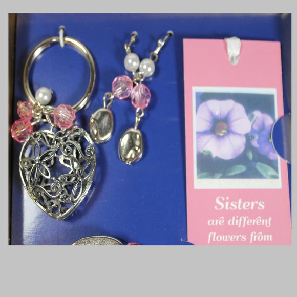 New "Sisters are different flowers" Bracelet Earrings Keychain and Bookmark Set - Picture 3 of 4